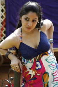 Actress Avanika Hot Cleavage Show Photos Gallery 4