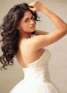 Actress Sunaina Sexy Photoshoot Photos 4