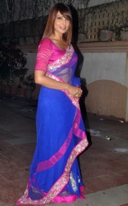 Bipasha Basu Latest Sexy Saree Photos Gallery 3