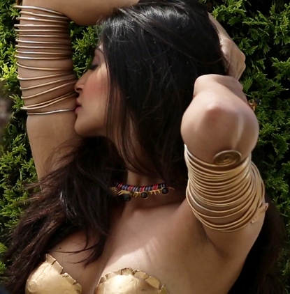Sonam Kapoor Sexy Covershoot Photos For Elle India Magazine 1