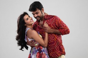 Oorla Rendu Raja Movie Latest Photos