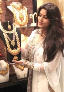 Sneha Hot Photos At Malabar Gold Artistry Collection Launch