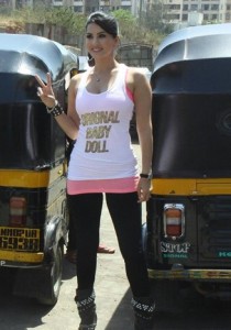 Sunny Leone At Ragini MMS 2 Movie Promotion Photos 9