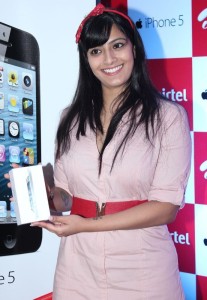 Varalakshmi Sarathkumar Hot Photos At iPhone 5 Launch